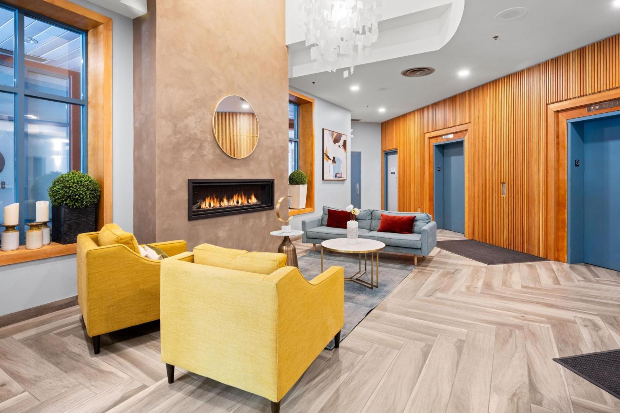 Alpenglow Lodge Two Bedroom Apartment By Mva Whistler Exterior photo