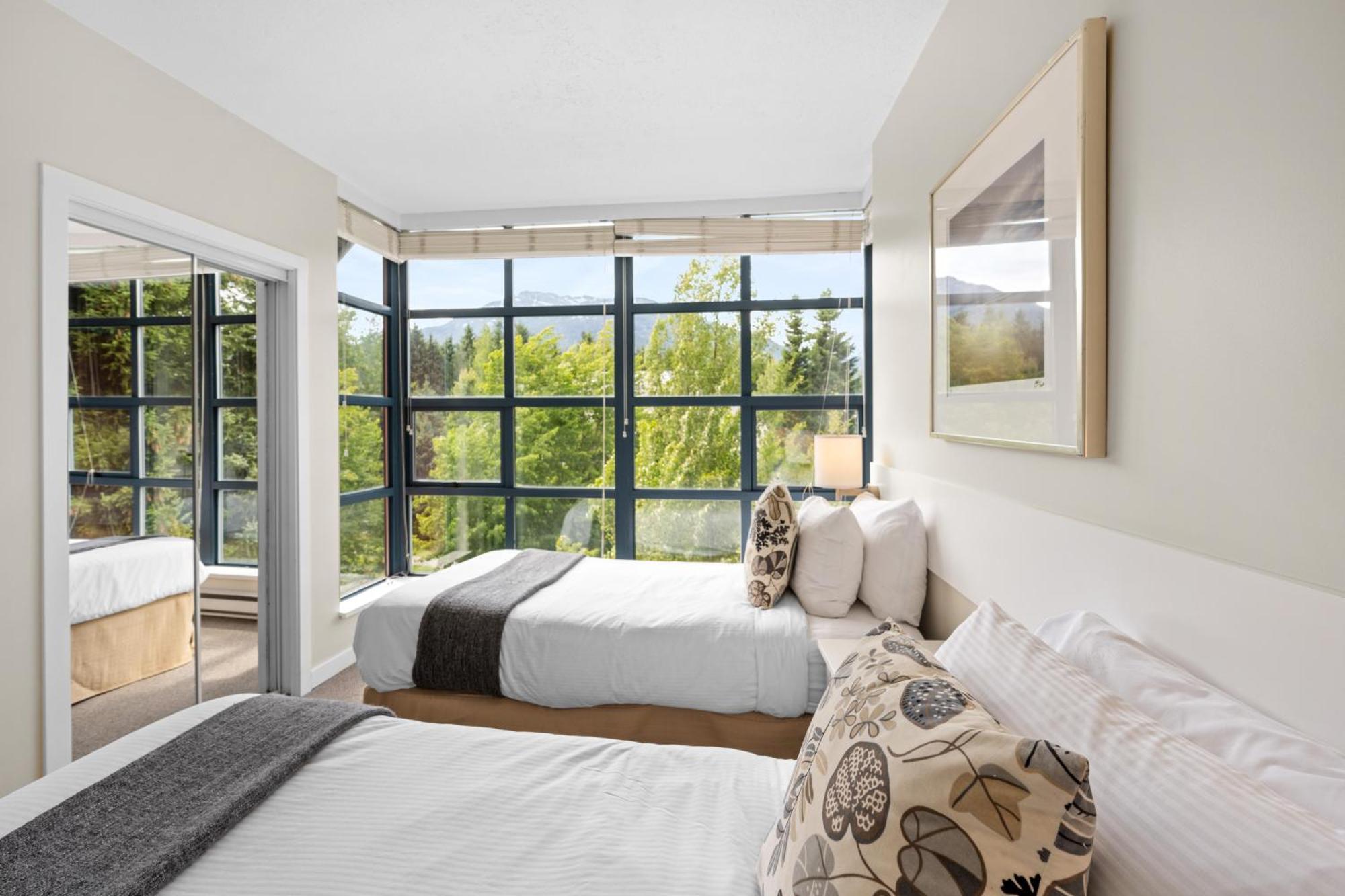Alpenglow Lodge Two Bedroom Apartment By Mva Whistler Exterior photo